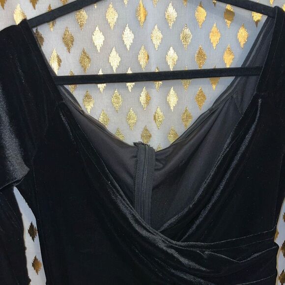 Goth Black velvet evening gown dress with thigh slit long sleeve size L - Picture 5 of 10